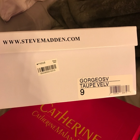 Steve Madden gorgeous taupe velvet boot - Picture 4 of 5